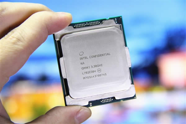 Intel i7-9700Kܷع⣺ͬԼ12%